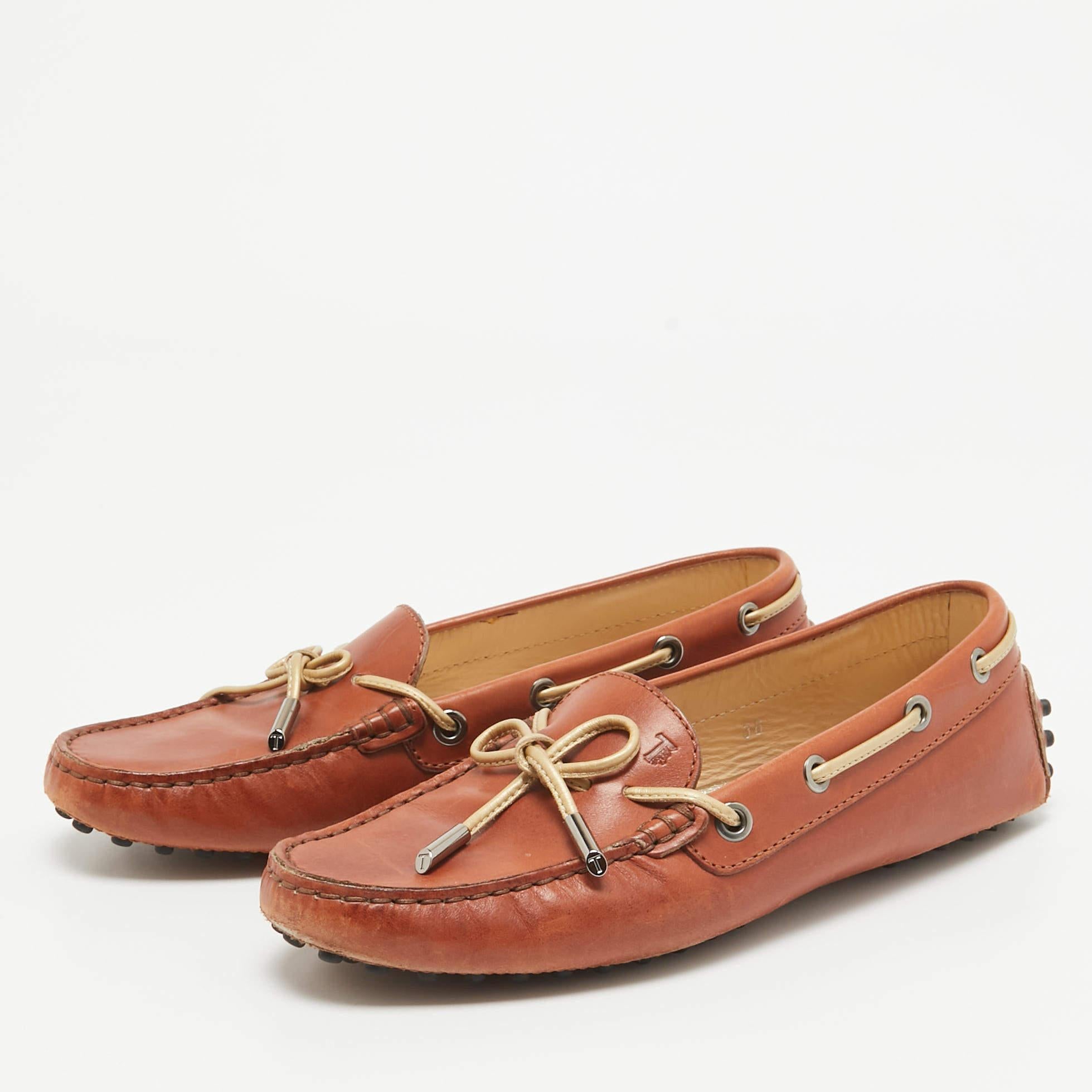 To perfectly complement your attires we bring you this pair of loafers that speak nothing but style. The shoes have been crafted with skill and are designed to be easy to slip on. They are just the right choice to complement your fashionable side.