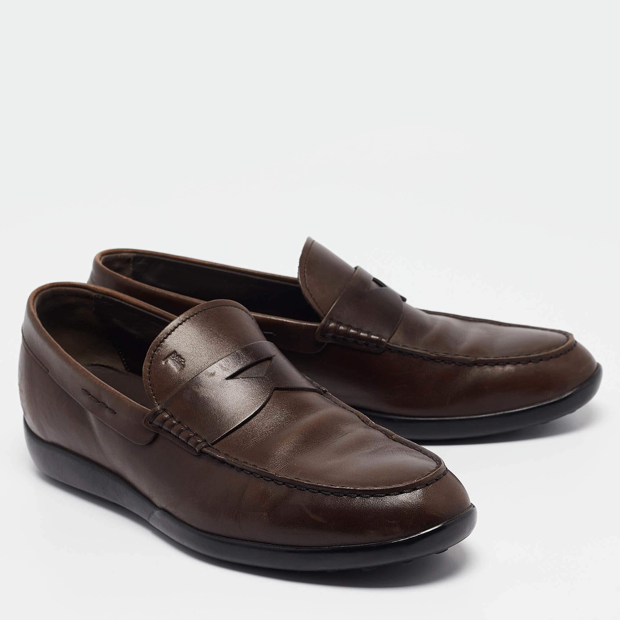 Tod's Brown Leather Gommino Penny Slip On Loafers Size 43 In Good Condition In Dubai, Al Qouz 2