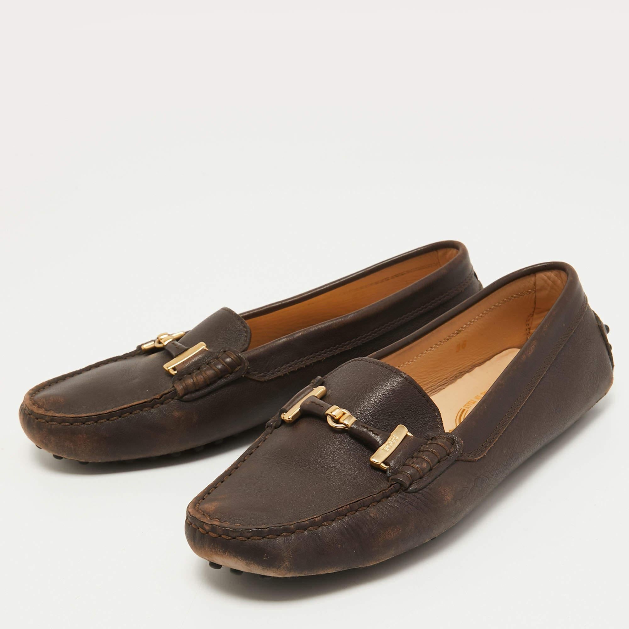 Practical  fashionable  and durable these designer loafers are carefully built to be fine companions to your everyday style. They come made using the best materials to be a prized buy.