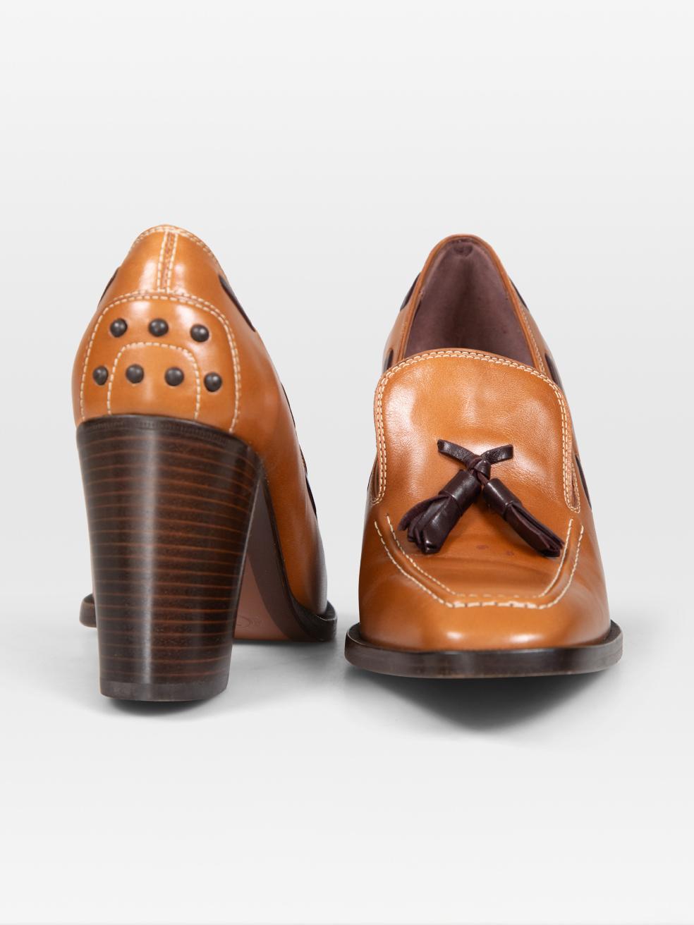 Tod's Brown Leather Loafer Pumps Size IT 36.5 In Good Condition For Sale In London, GB