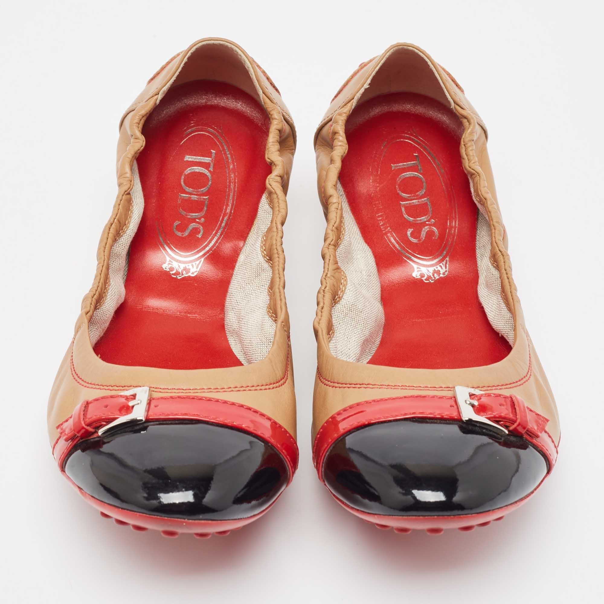 Tod's Brown Leather Scrunch Ballet Flats Size 38 In Good Condition For Sale In Dubai, Al Qouz 2