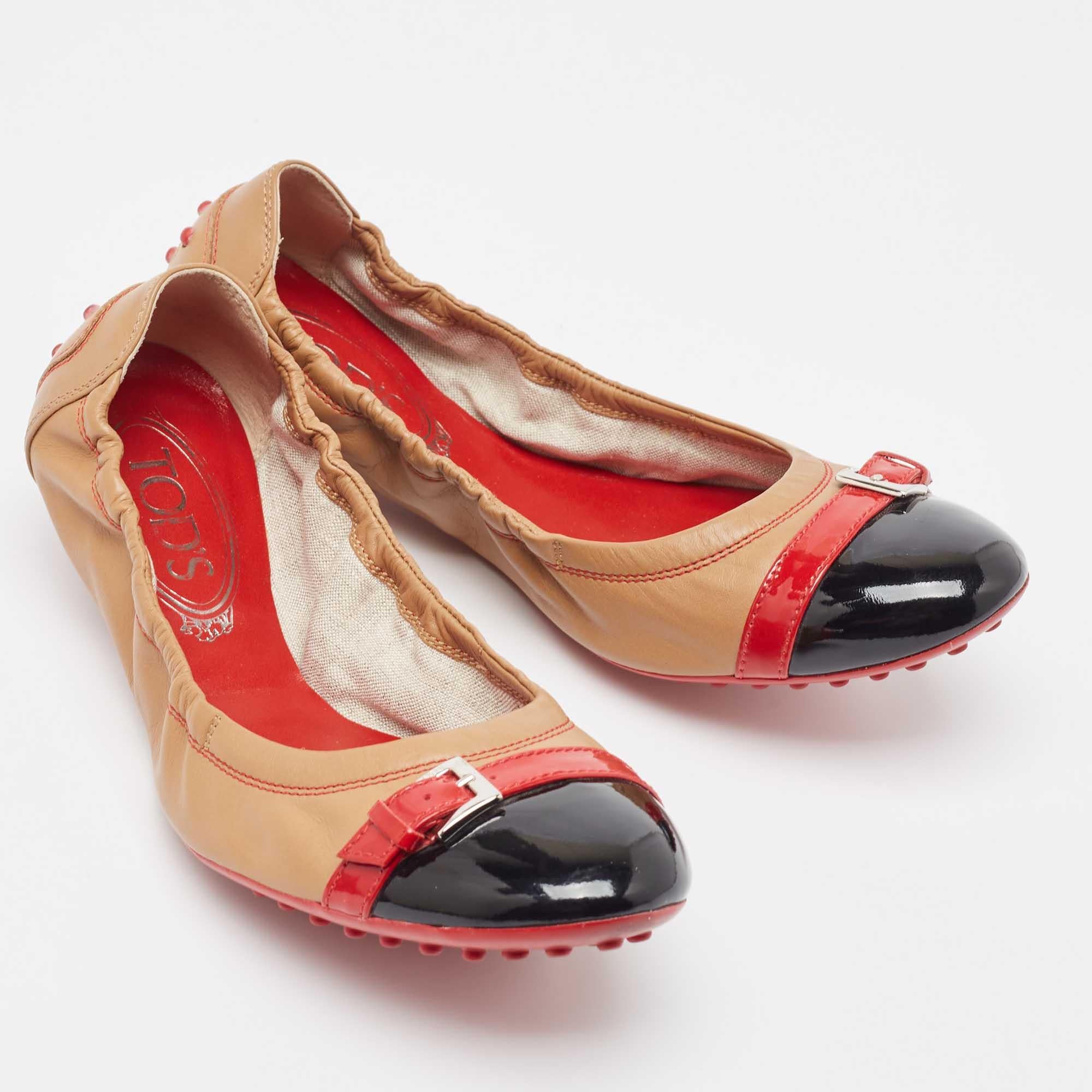 Women's Tod's Brown Leather Scrunch Ballet Flats Size 38 For Sale