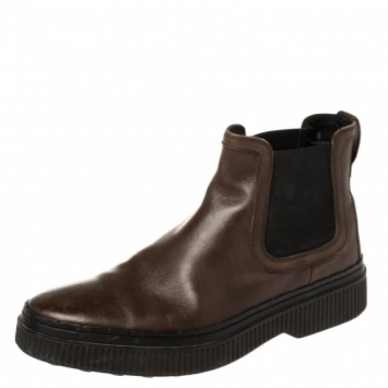 Tod's Brown Leather Slip On Ankle Boots Size 39.5 For Sale 1