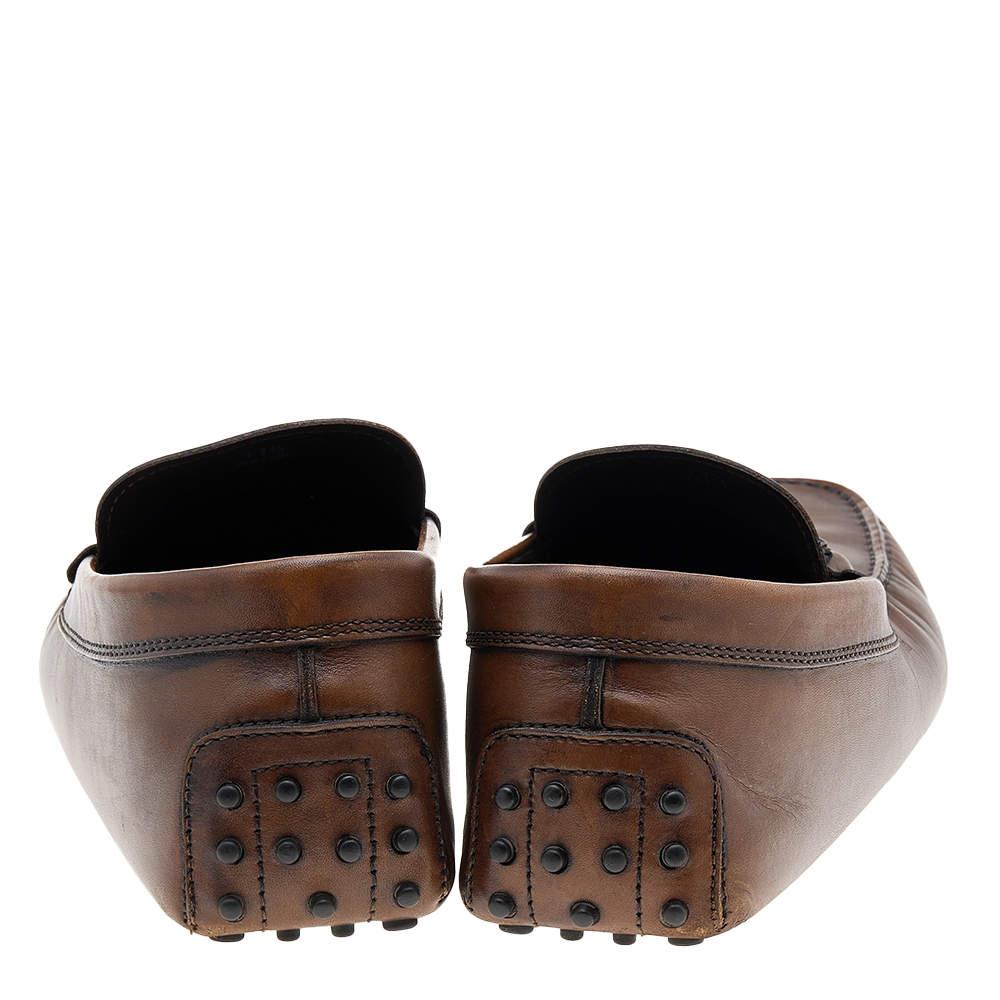 Tod's Brown Leather Slip On Driving Loafers Size 46.5 In Good Condition For Sale In Dubai, Al Qouz 2