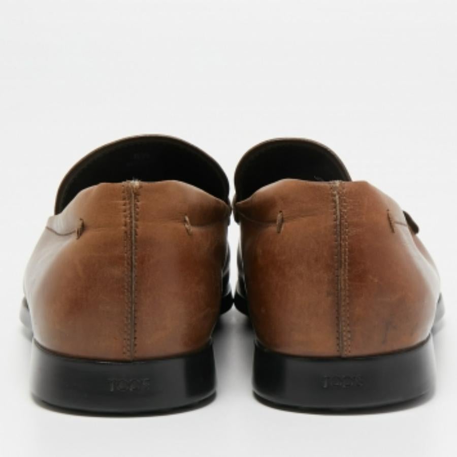 Pratiques, à la mode et durables, ces mocassins de créateurs sont conçus avec soin pour accompagner votre style quotidien. Ils sont fabriqués à l'aide des meilleurs matériaux pour être un achat de premier ordre.