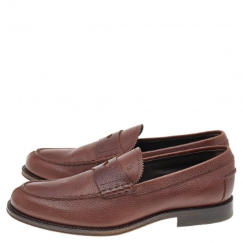 Mocassini Tod's in pelle marrone taglia 41,5 in vendita 1