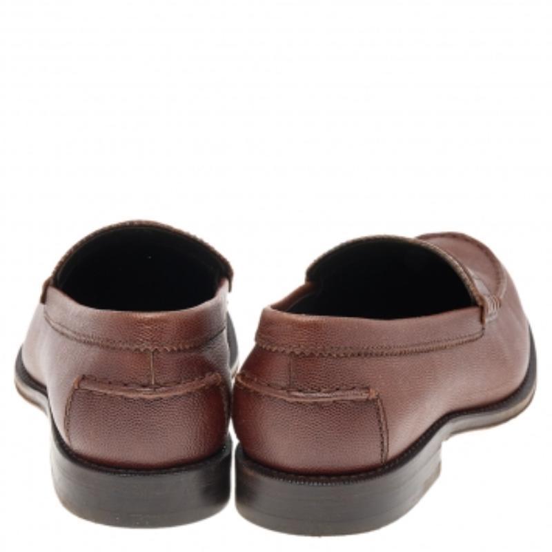 Mocassini Tod's in pelle marrone taglia 41,5 in vendita 2