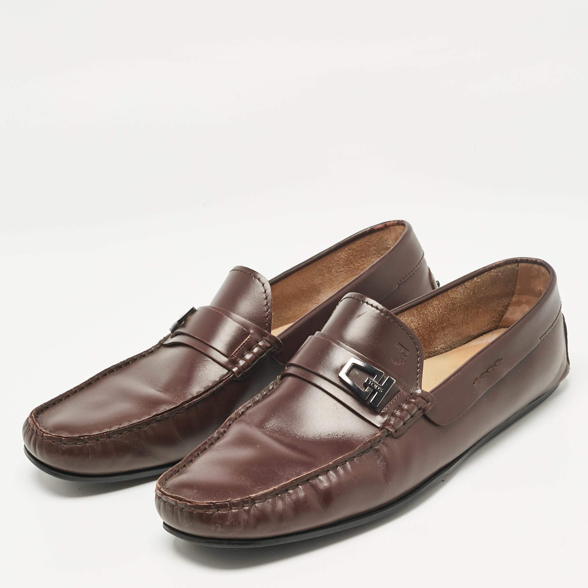 To perfectly complement your attires we bring you this pair of loafers that speak nothing but style. The shoes have been crafted with skill and are designed to be easy to slip on. They are just the right choice to complement your fashionable side.