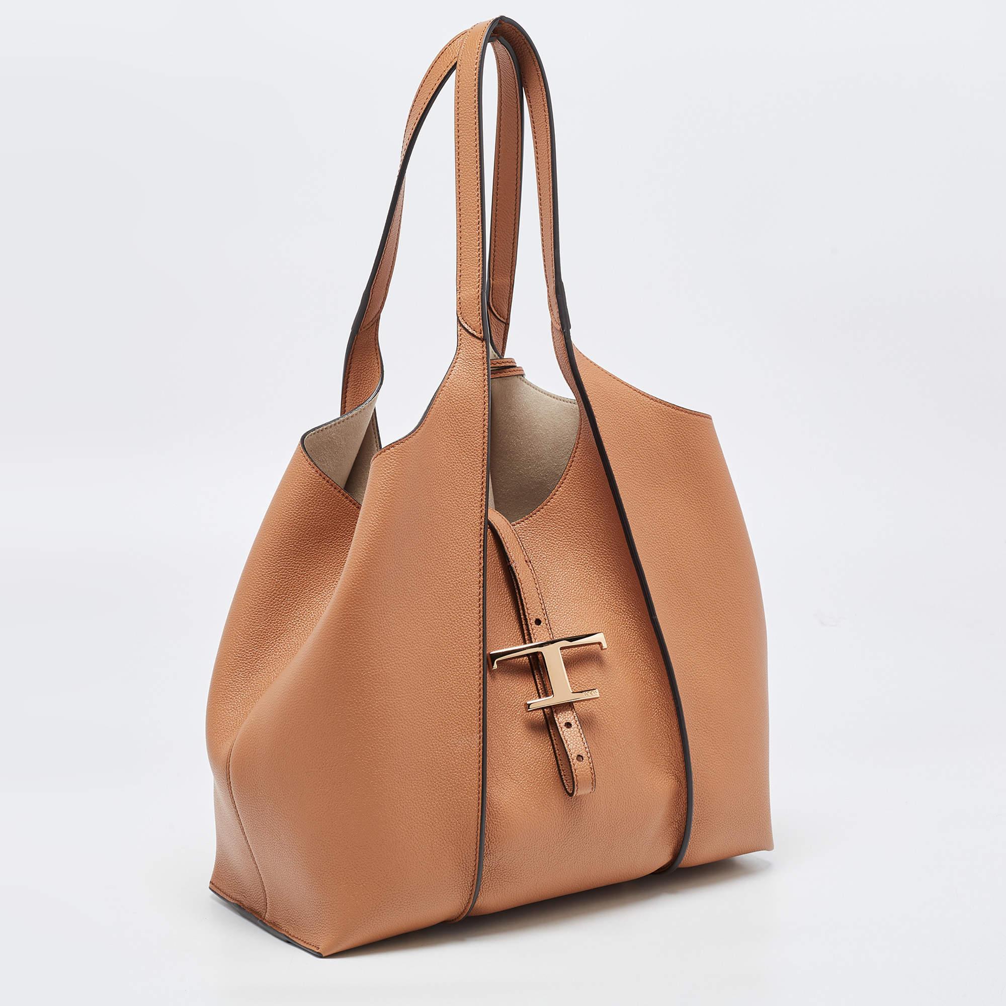 Tod's Brown Leather Small T Timeless Shopping Tote In New Condition In Dubai, Al Qouz 2