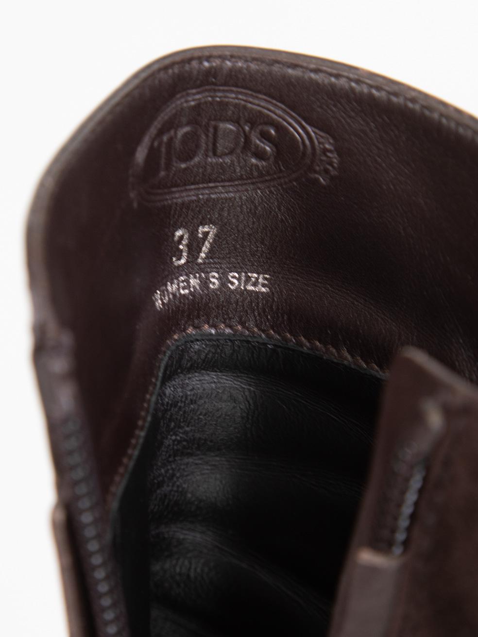 Tod's Bottes en cuir et daim marron Taille IT 37 en vente 1