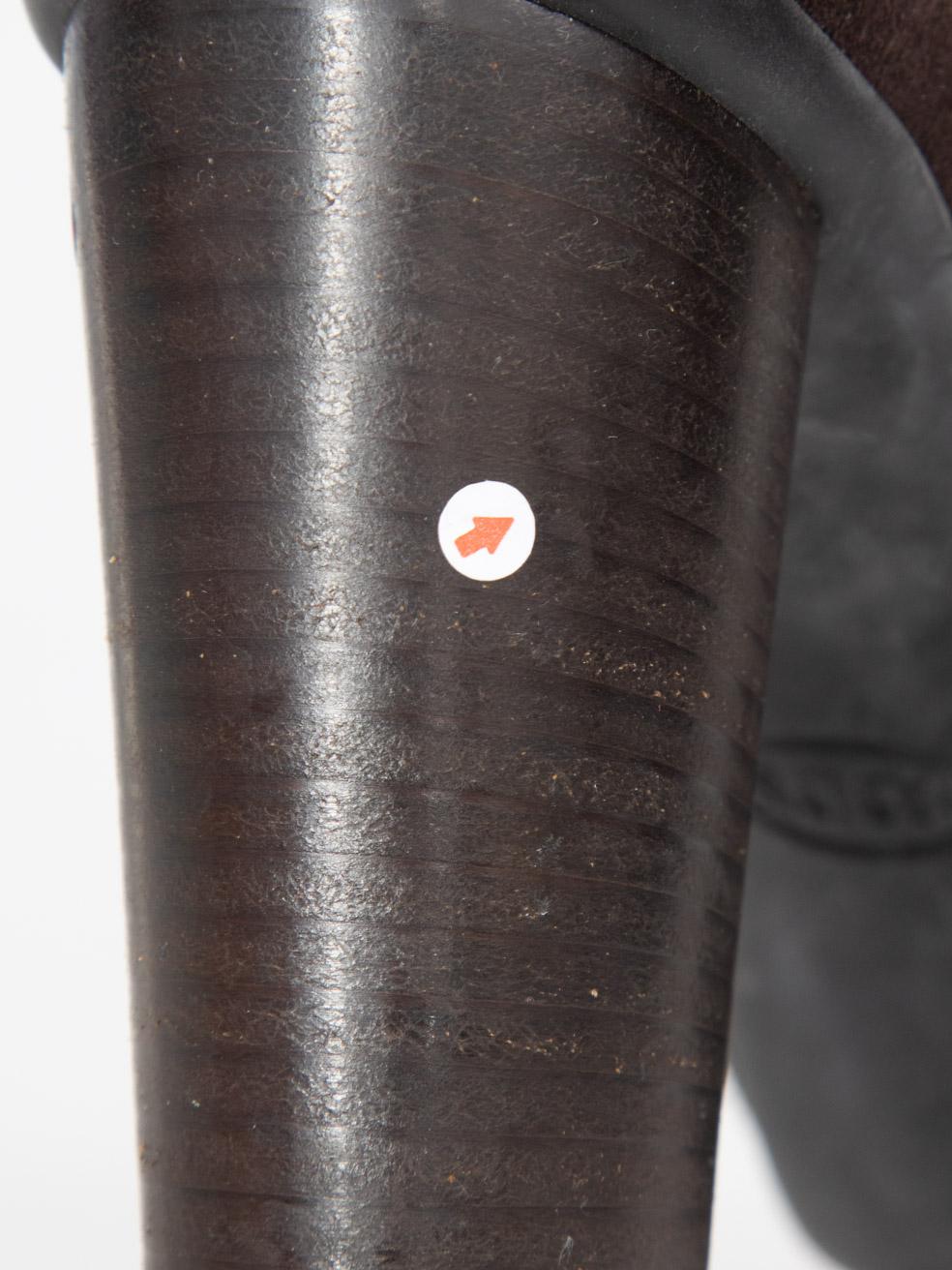 Tod's Bottes en cuir et daim marron Taille IT 37 en vente 2