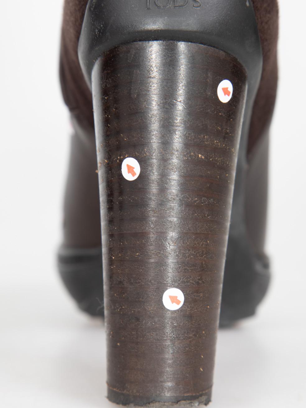 Tod's Bottes en cuir et daim marron Taille IT 37 en vente 3