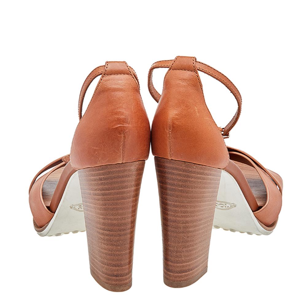 Tod's Brown Leather Wooden Platform Block Heel Ankle Strap Sandals Size 38 In Excellent Condition In Dubai, Al Qouz 2