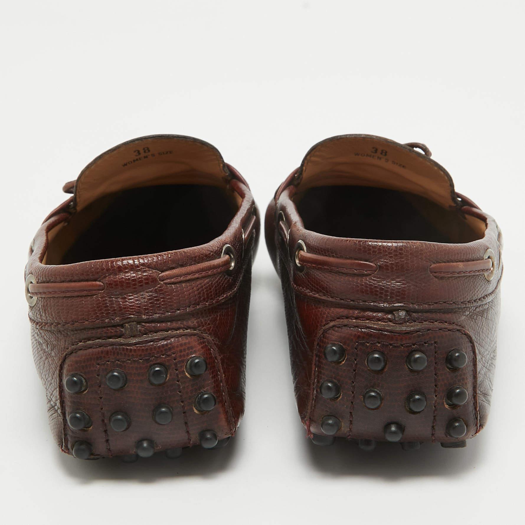 Women's Tod's Brown LeatherSlip On Loafers Size 38 For Sale