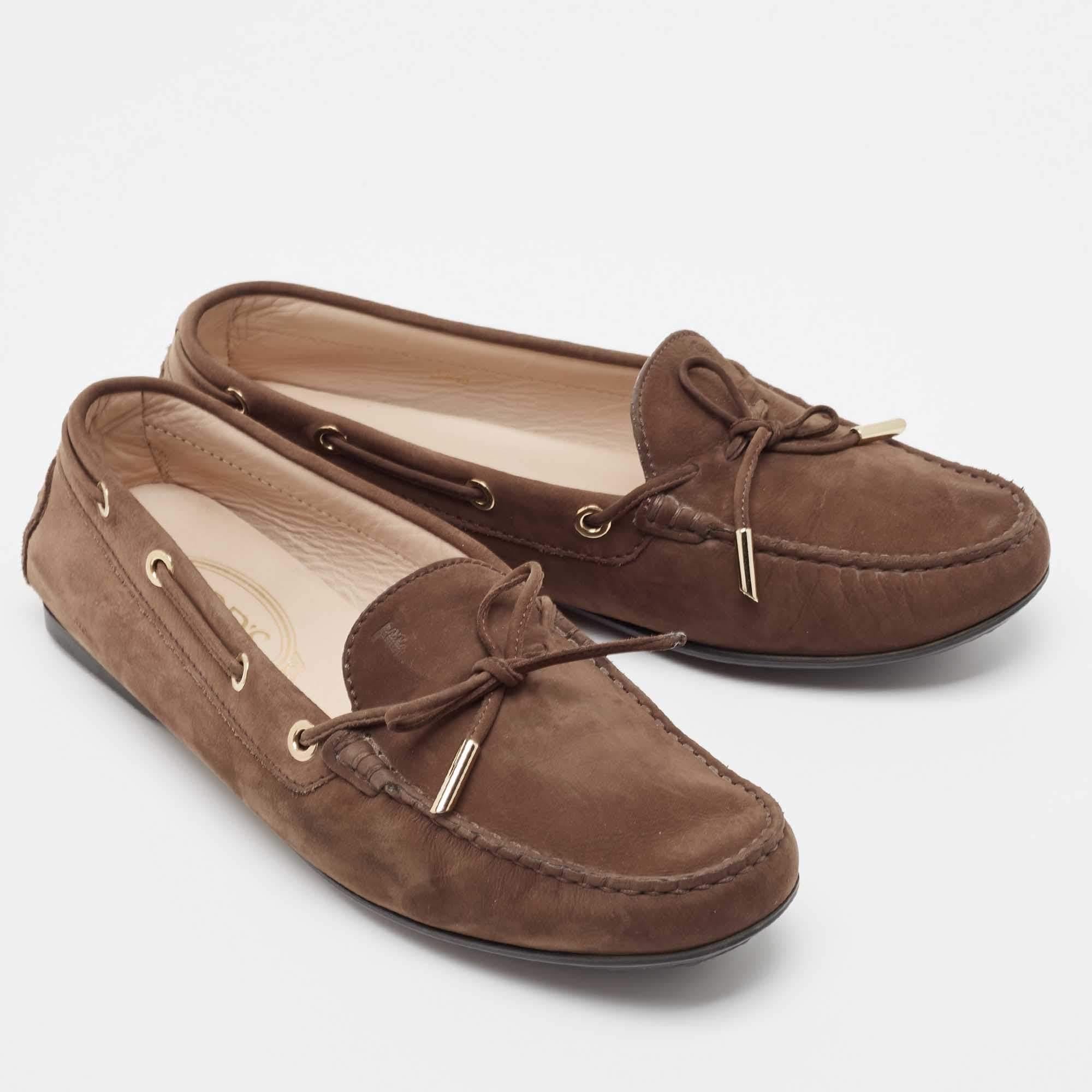 Women's Tod's Brown Nubuck Leather Gommino Loafers Size 39.5 For Sale