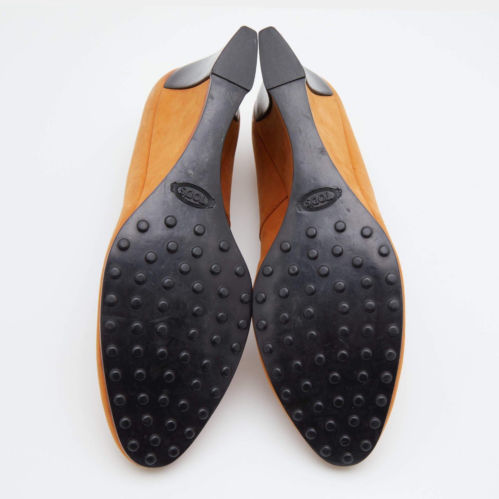 Tod's Brown Nubuck Leather Wedge Pumps Size 39 For Sale 2