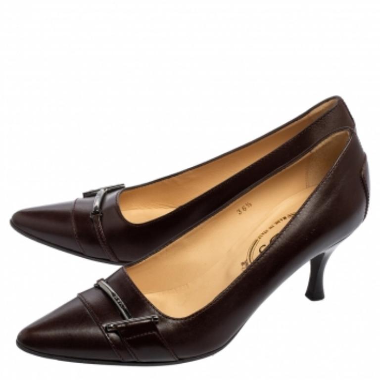 Noir Tod's - Escarpins à bouts pointus en cuir verni Brown - Taille 36,5 en vente