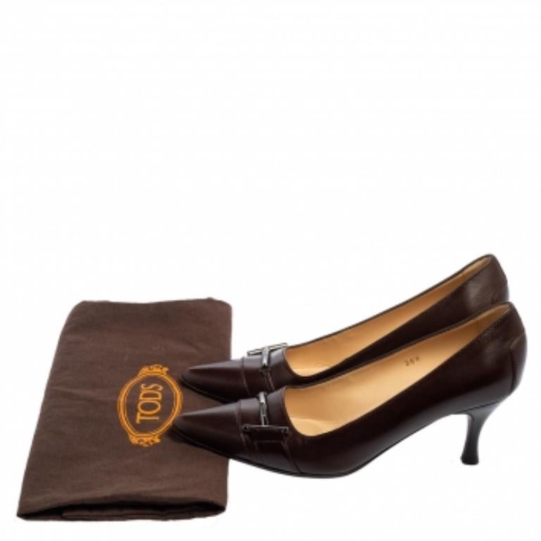 Tod's - Escarpins à bouts pointus en cuir verni Brown - Taille 36,5 en vente 4