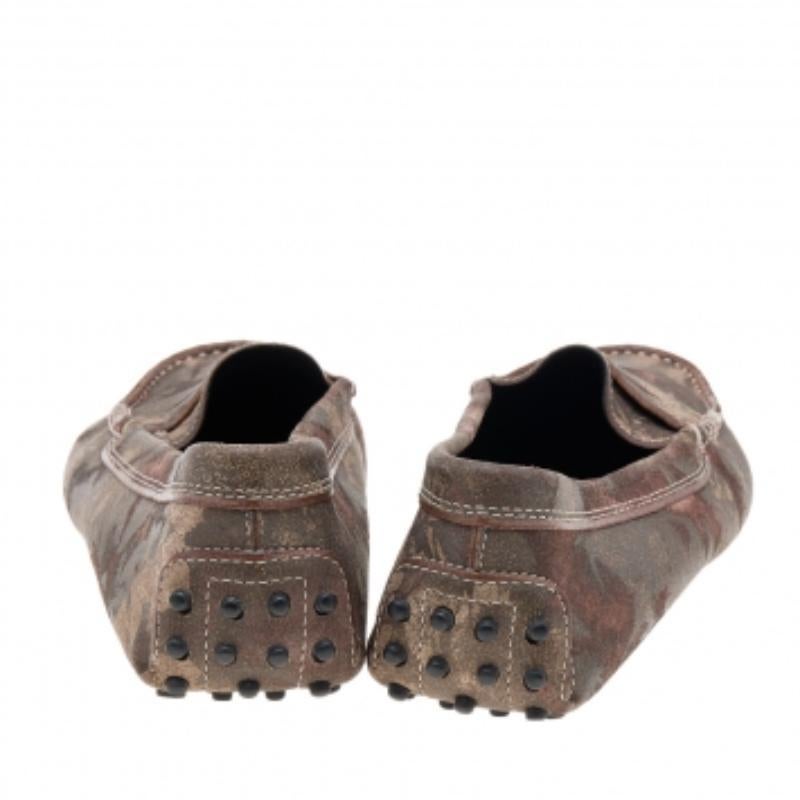 Gray Tod's Brown Printed Suede Slip On Loafers Size 39 For Sale