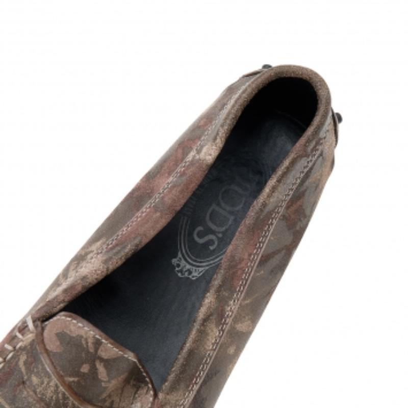 Women's Tod's Brown Printed Suede Slip On Loafers Size 39 For Sale