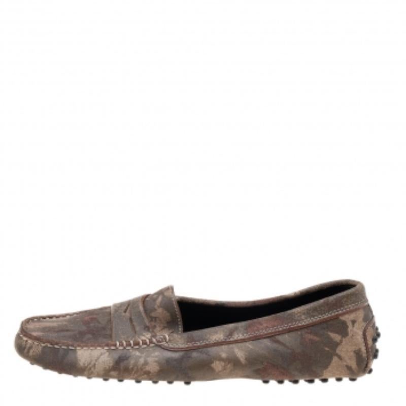 Tod's Brown Printed Suede Slip On Loafers Size 39 For Sale 1