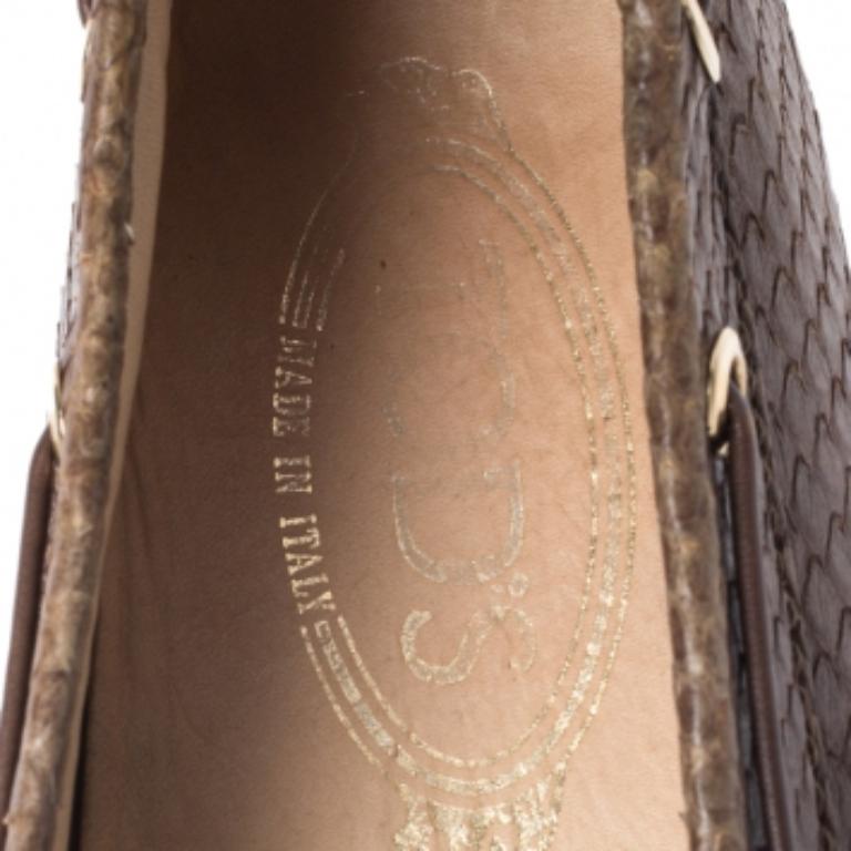 Tod's - Mocassins avec nœud en cuir python marron Taille 39.5 en vente 1