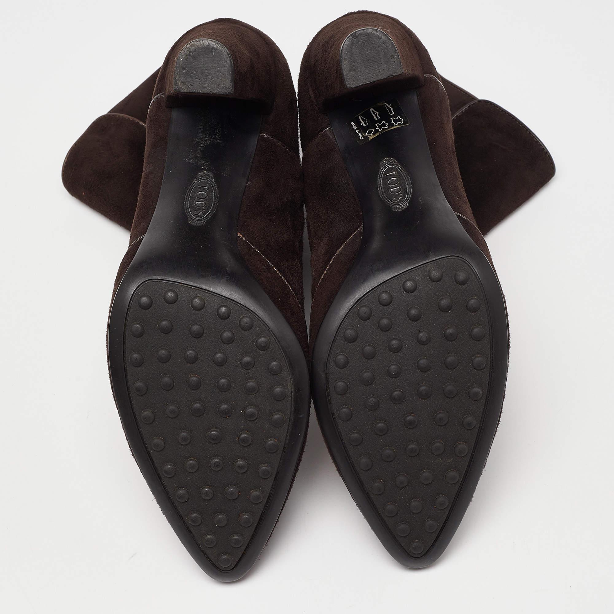 Tod's Braune Wildlederstiefel Größe 40 im Angebot 1