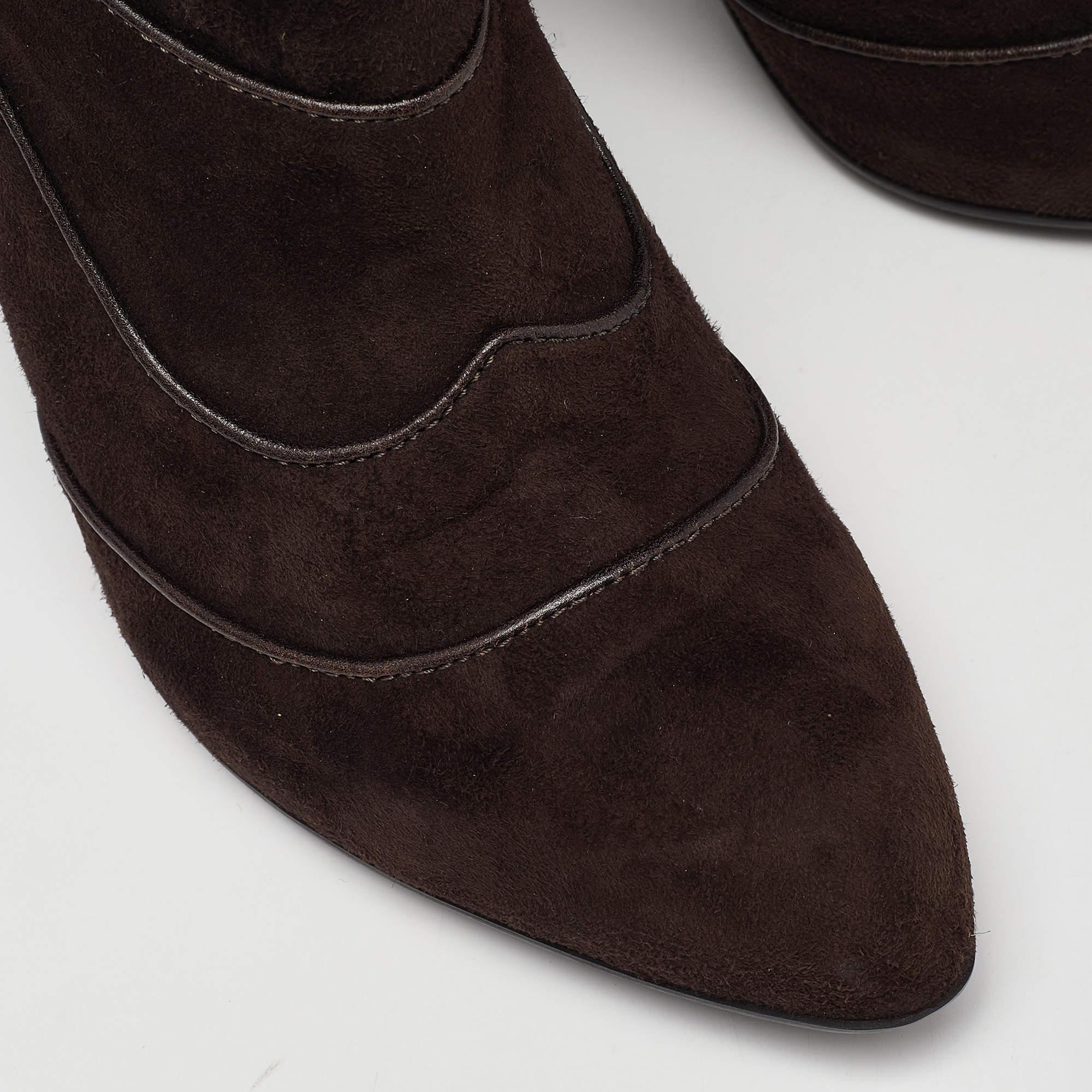 Tod's Braune Wildlederstiefel Größe 40 im Angebot 2