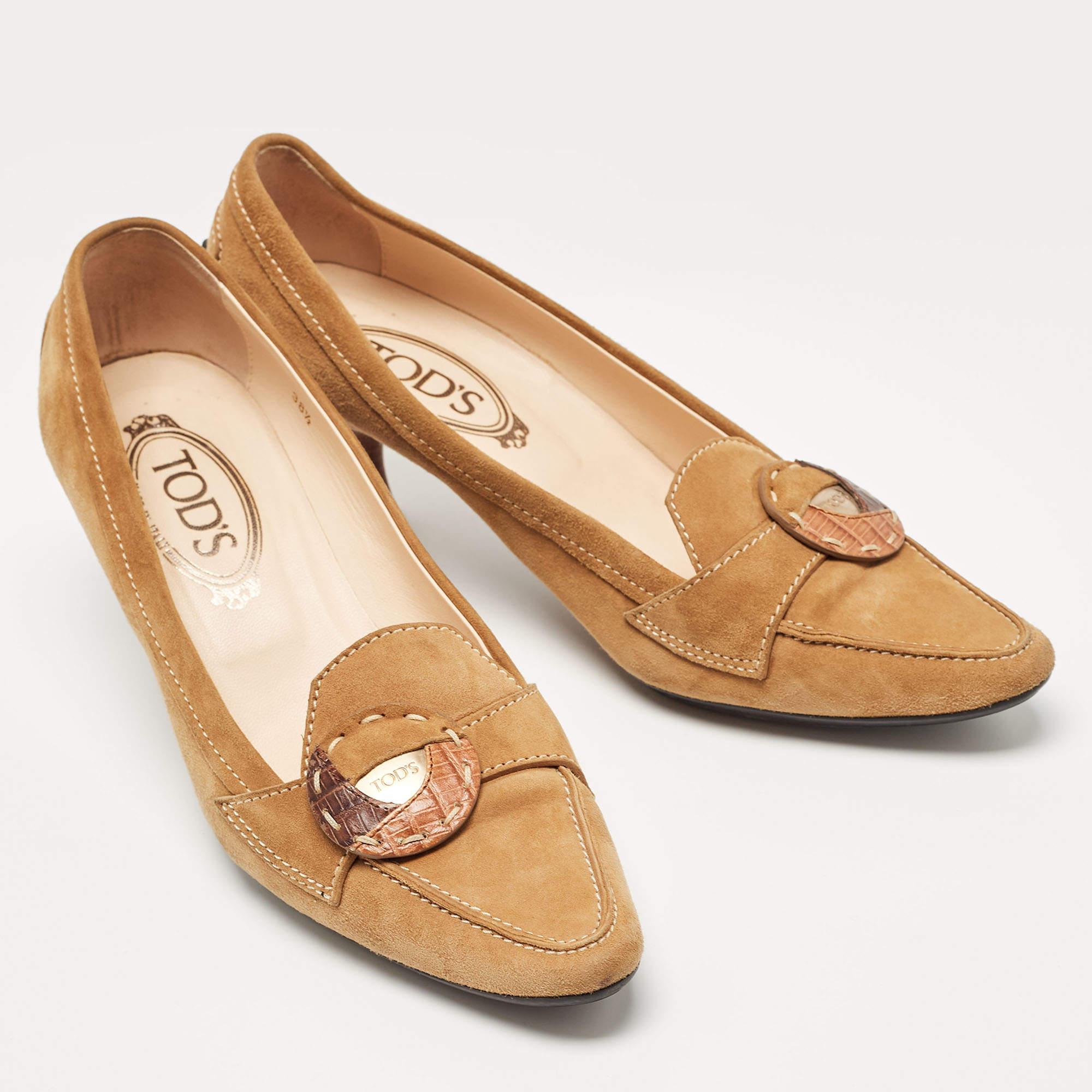 Tod's Mocasín con lazo de ante marrón Talla 38.5 en Excelente estado para la venta en Dubai, Al Qouz 2