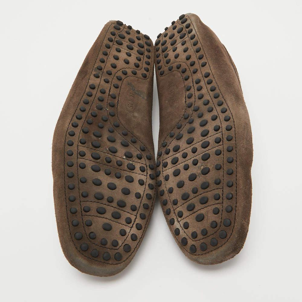Tod's Mocassins en daim Brown Double T Taille 44.5 en vente 1