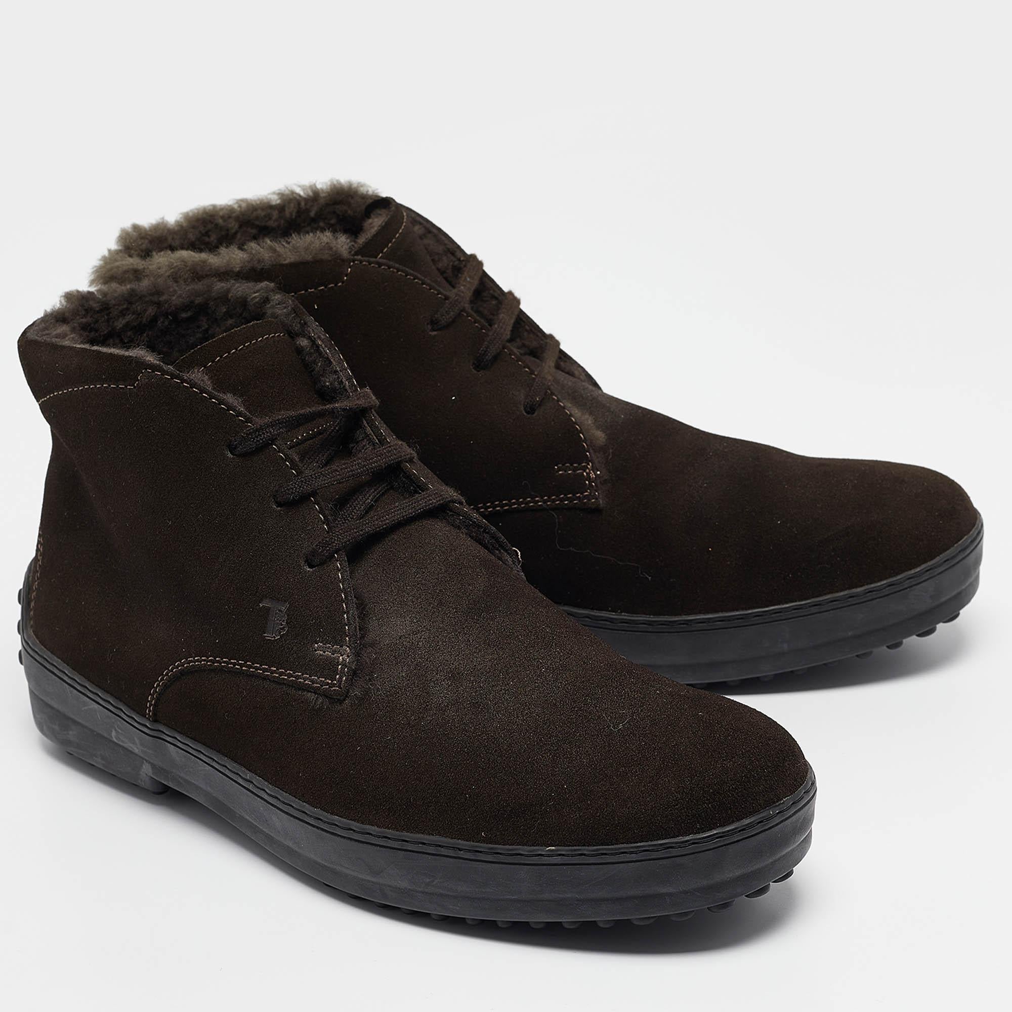 Tod's Botas de ante marrón con cordones hasta el tobillo Talla 41.5 en Bueno estado para la venta en Dubai, Al Qouz 2