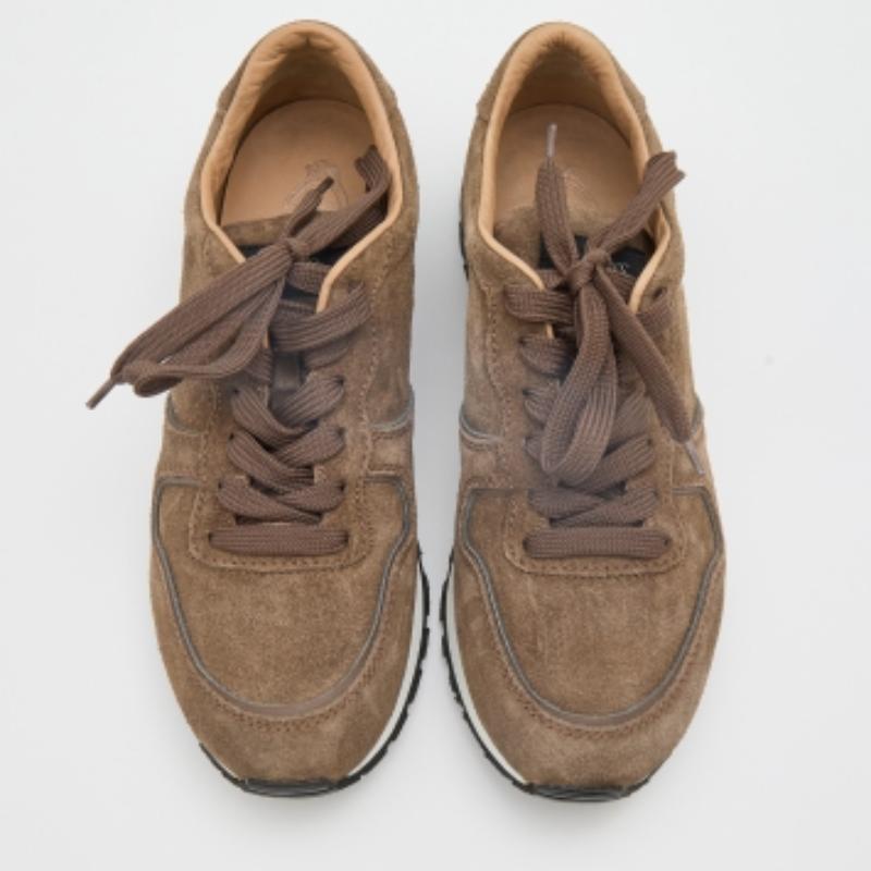Tod's Brown Suede Low Top Sneakers Size 39.5 Pour hommes en vente