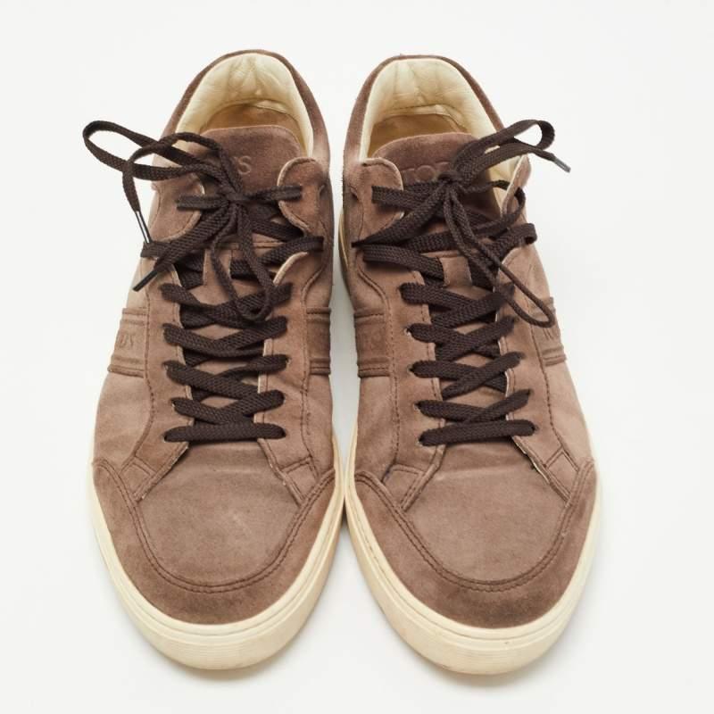 Tod's Brown Suede Low Top Sneakers Size 41.5 In Good Condition For Sale In Dubai, Al Qouz 2