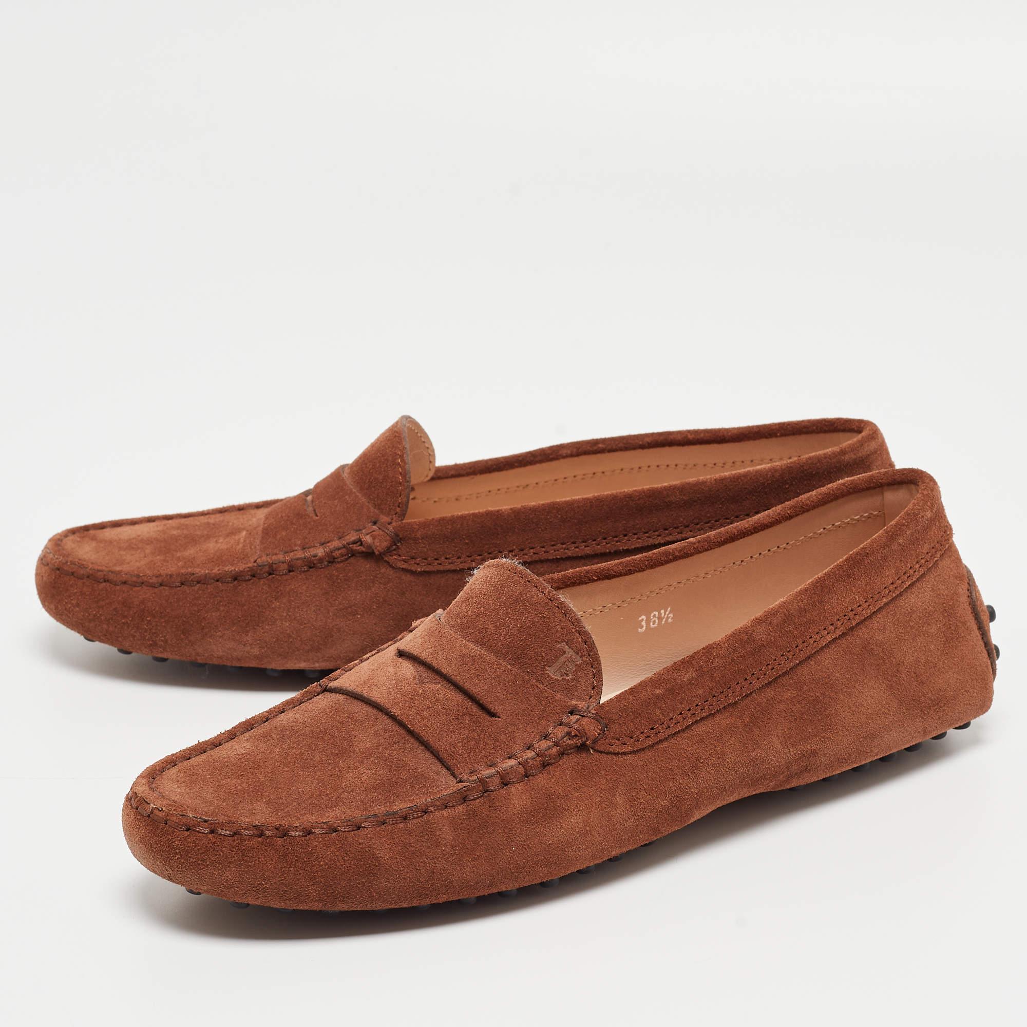 Practical, fashionable, and durableâ€”these Tod's brown loafers are carefully built to be fine companions to your everyday style. They come made using the best materials to be a prized buy.