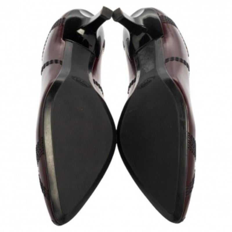 Tod's Burgundy Leather Embroidered Pointed Toe Pumps Size 38.5 For Sale 2