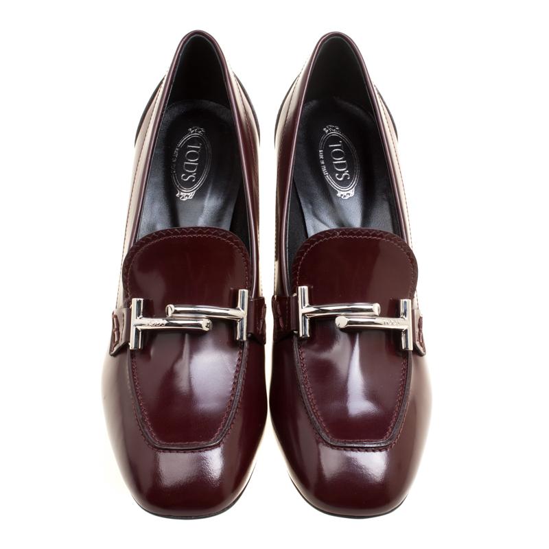 Tod's Burgundy Leather Gomma Maxi Double T Court Loafer Pumps Size 39.5 In New Condition In Dubai, Al Qouz 2