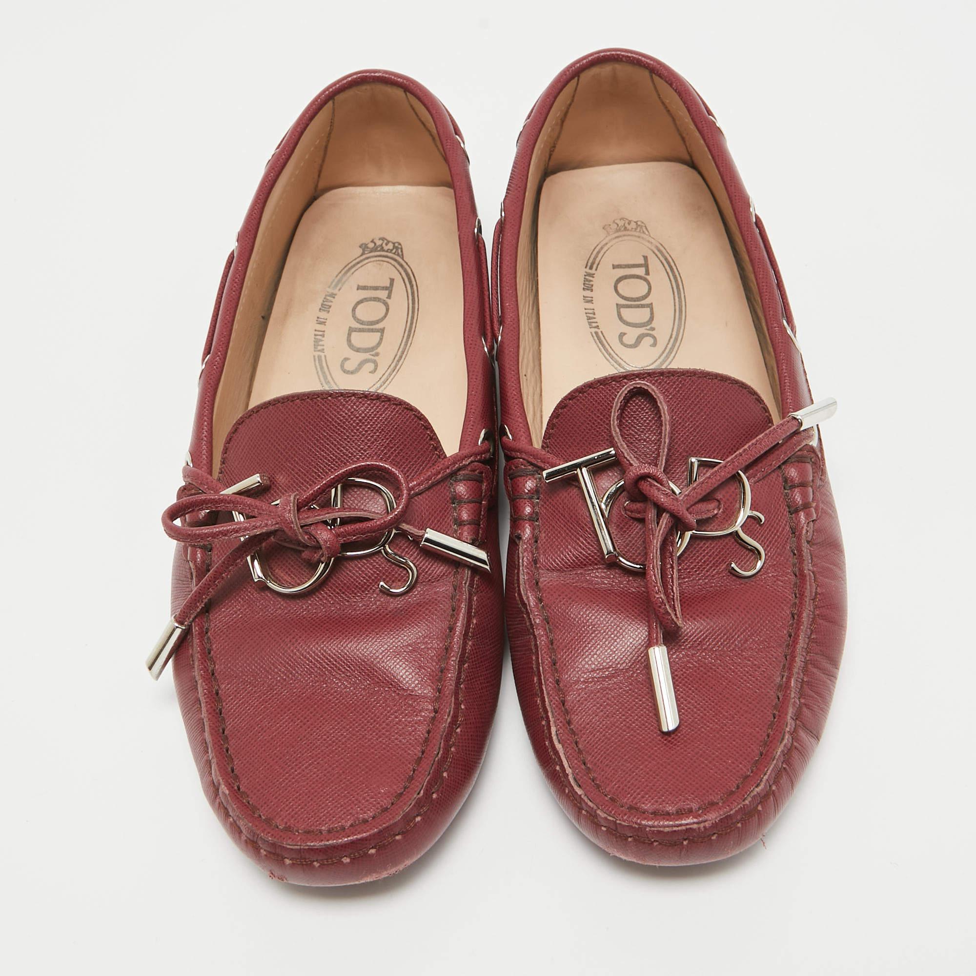 Brown Tod's Burgundy Leather Penny Loafers Size 36 For Sale