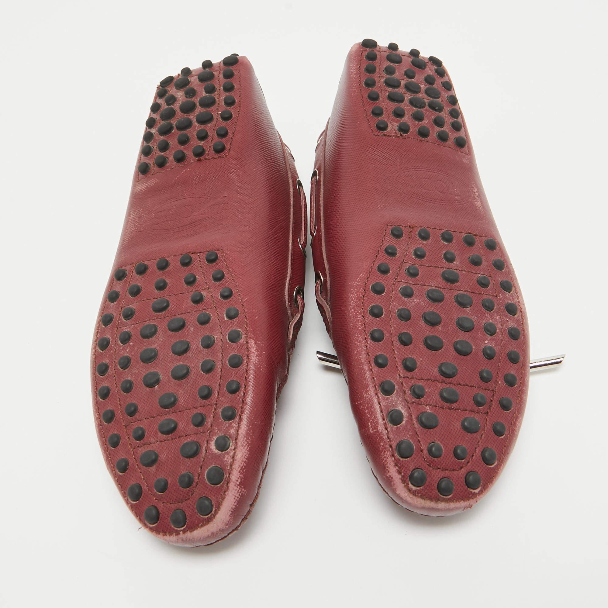 Tod's Burgundy Leather Penny Loafers Size 36 For Sale 1