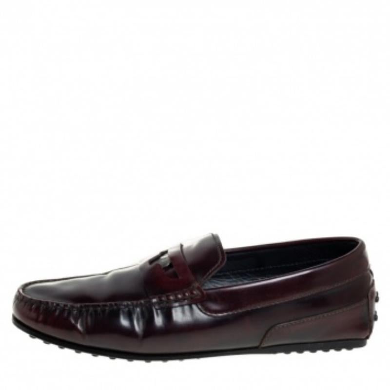 Tods Burgundy Leather Slip On Loafers Size 41 For Sale 2