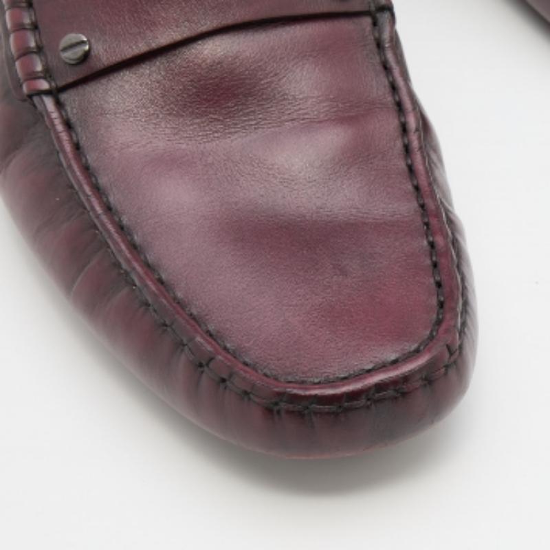 Uomo Mocassini Tod's in pelle borgogna taglia 41,5 in vendita