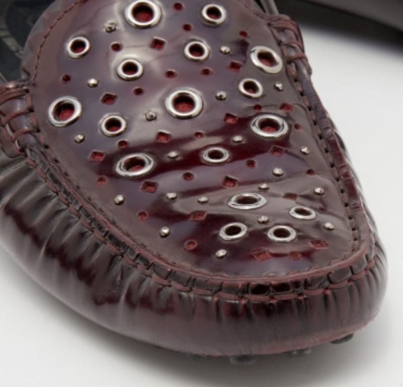 De las mujeres Mocasines Tod's de charol burdeos con corte láser talla 36,5 en venta
