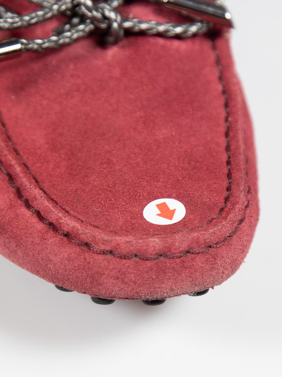 Mocassini Tod's in pelle scamosciata bordeaux Taglia IT 34 in vendita 3