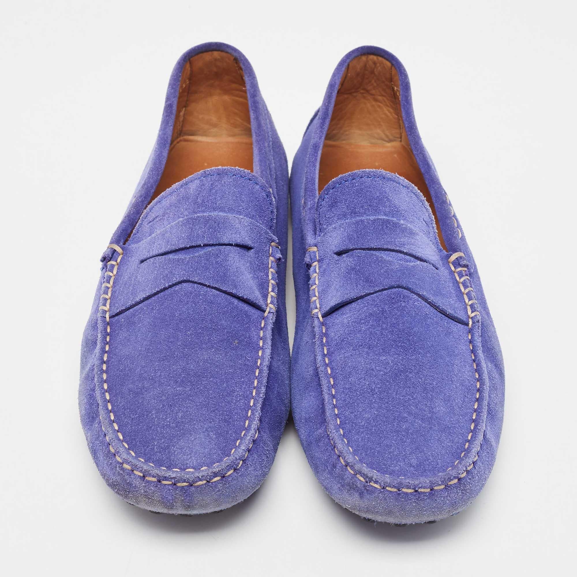 Tod's Cobalt Blue Suede Penny Loafers Size 41.5 In Fair Condition For Sale In Dubai, Al Qouz 2