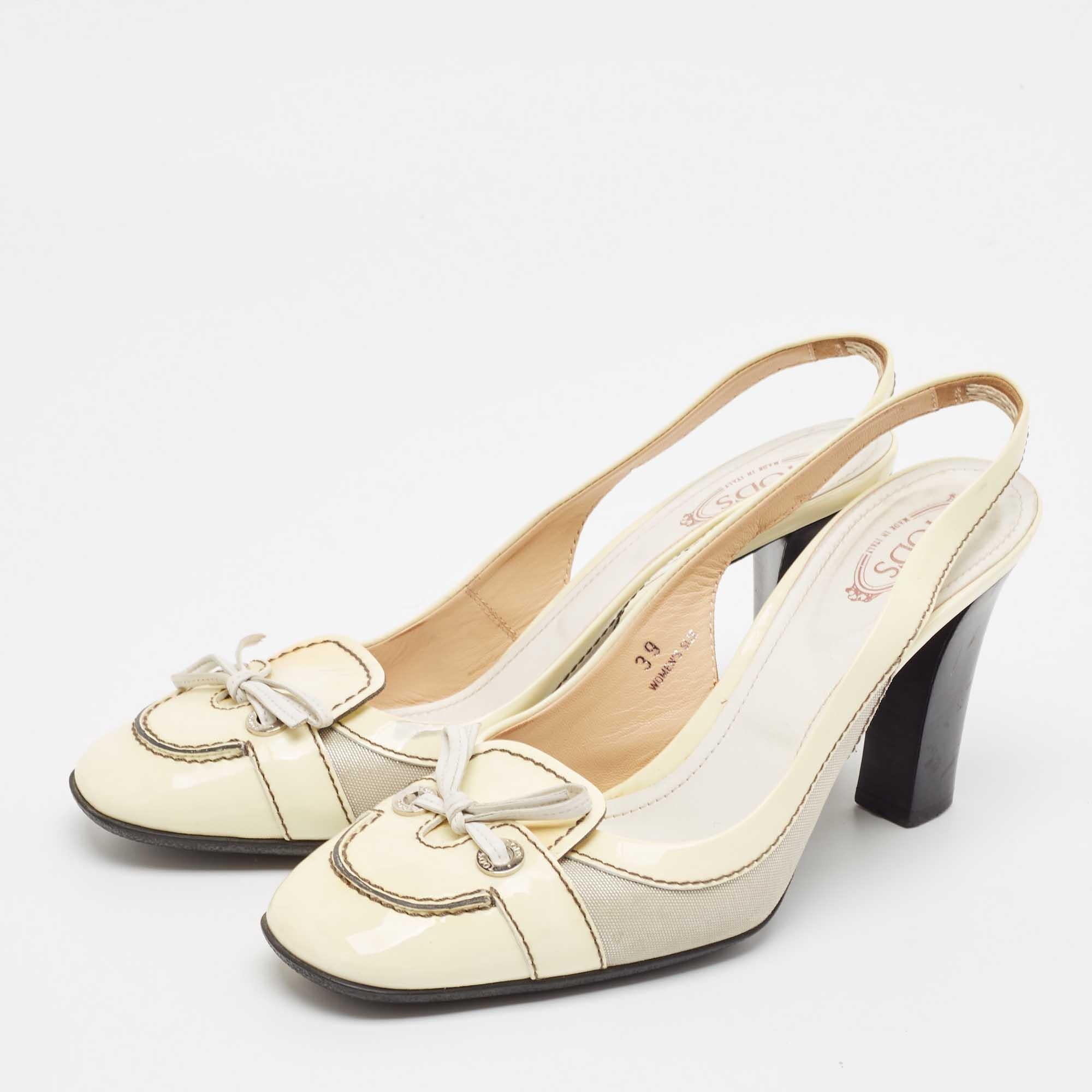 Diese zeitlosen Tod's Pumps sind dazu bestimmt, Ihnen eine ganze Saison lang zu dienen. Sie haben eine bequeme Passform und eine hohe Verarbeitungsqualität.