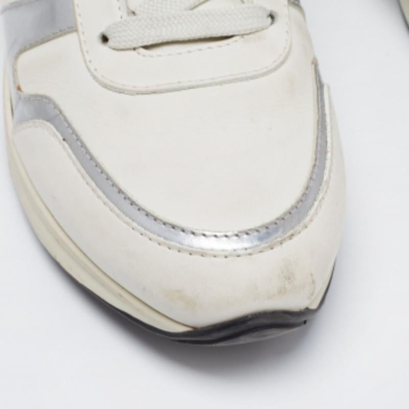 Tod's Baskets basses couleur crème/argent, taille 38,5 Pour femmes en vente
