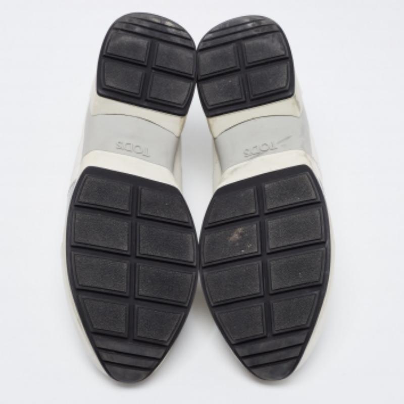 Tod's Baskets basses couleur crème/argent, taille 38,5 en vente 3