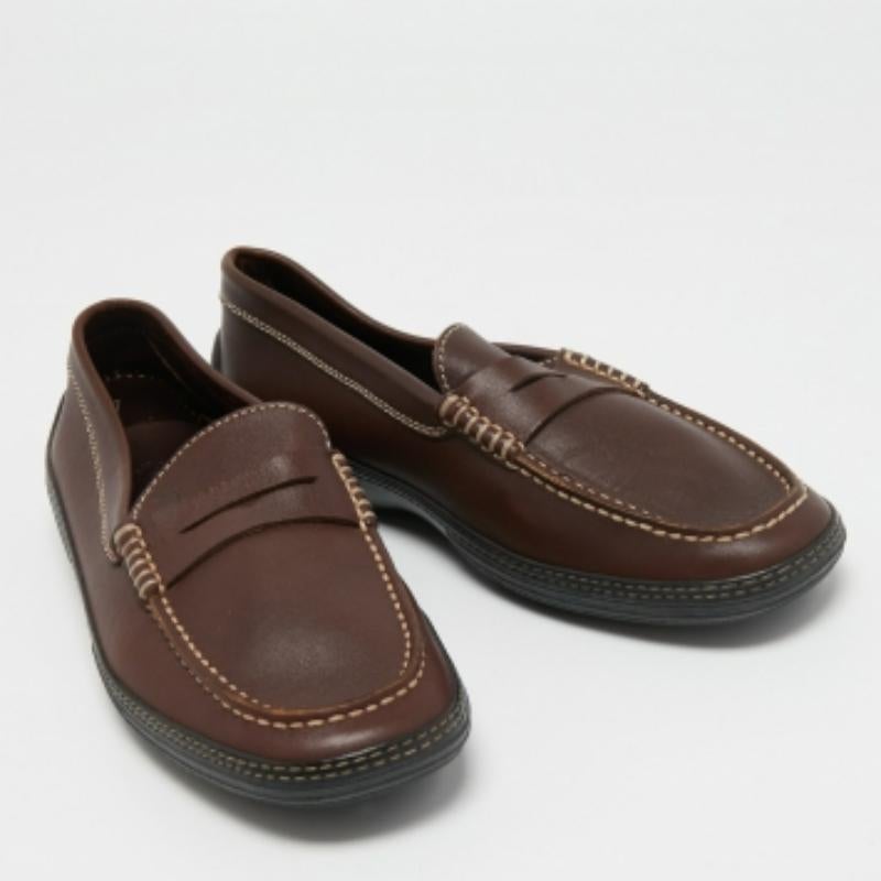 Noir Penny Loafers en cuir brun foncé de Tod's Taille 41 en vente
