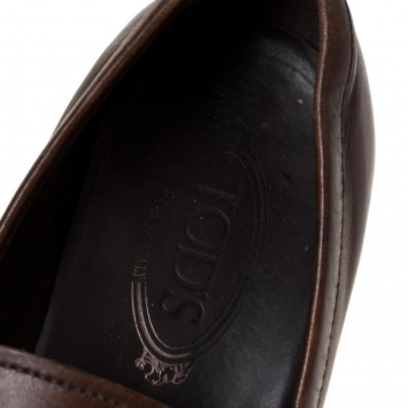 Tod's Dunkel Brown Leder Penny Loafers Größe 42.5 im Angebot 1