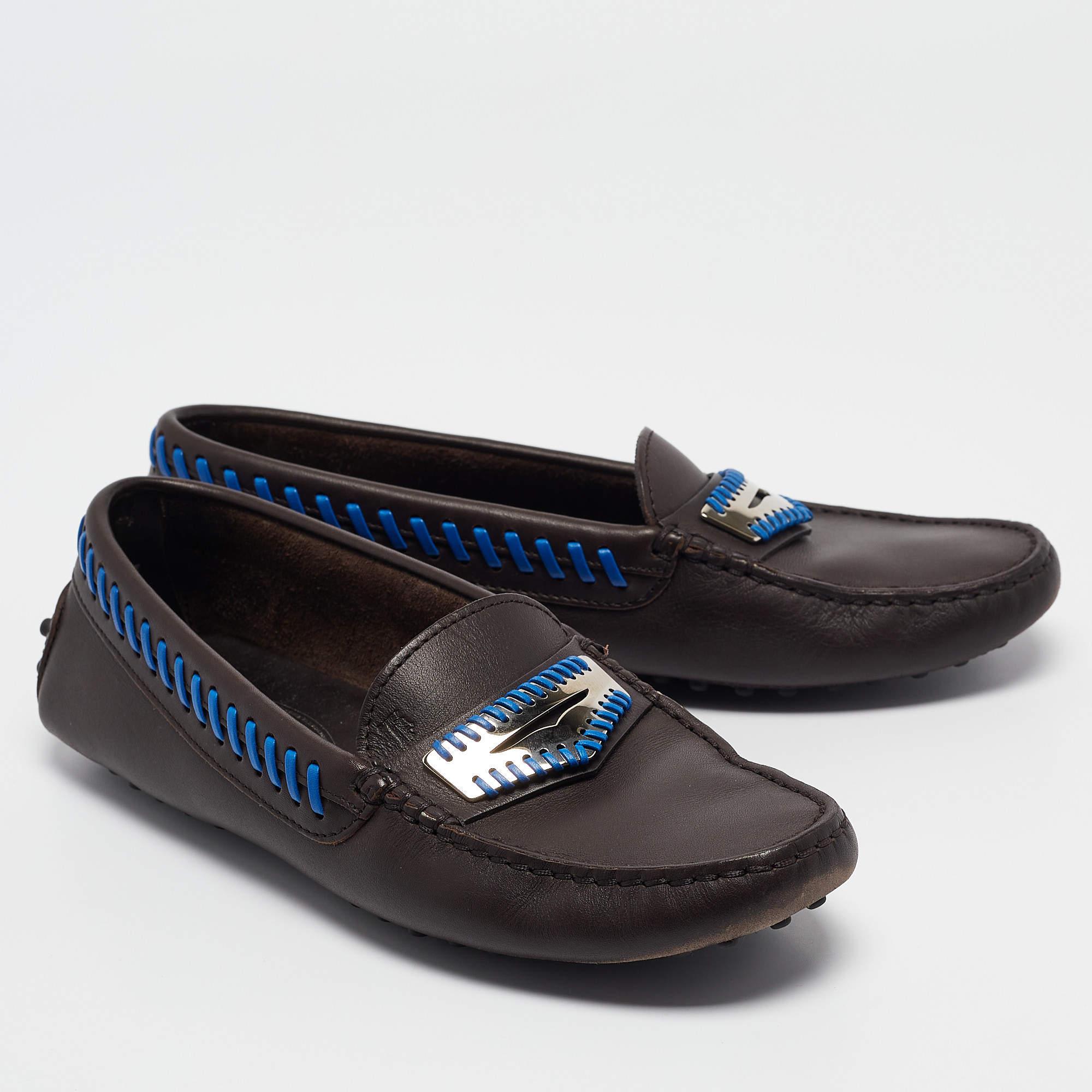 Tod's Dark Brown Leather Whip Stitch Trim Detail Penny Loafers Size 37 In Good Condition For Sale In Dubai, Al Qouz 2