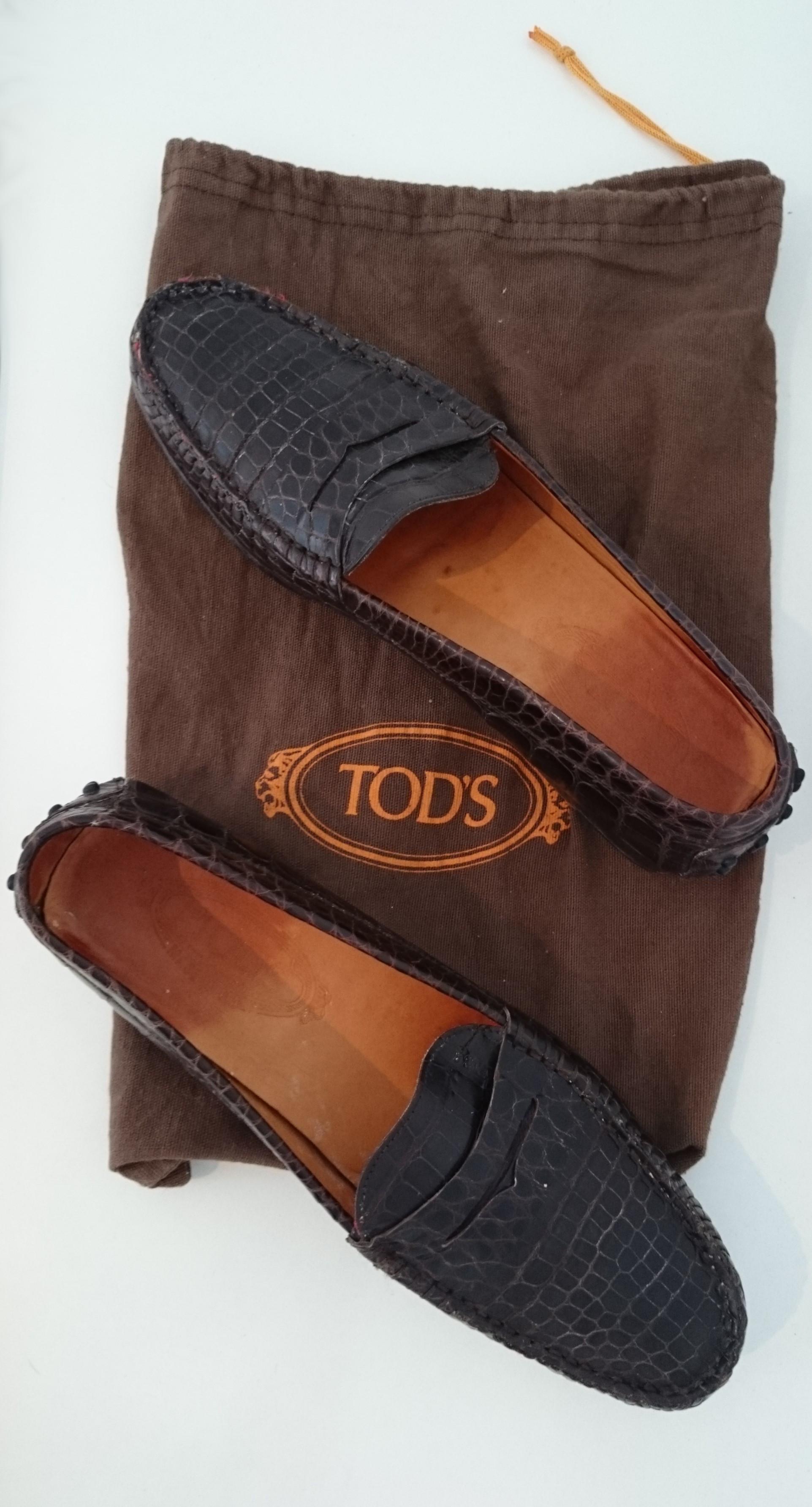  Tod's Dark Brown Mocassins in Wild Crocodile Leather. Size 40 For Sale 1